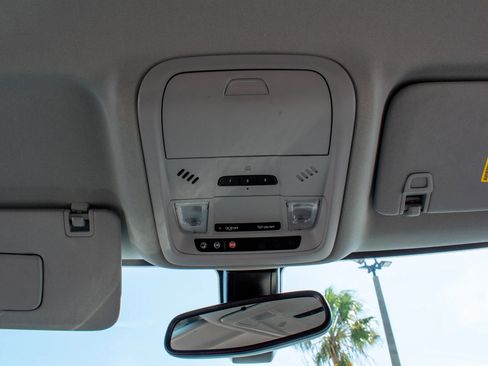 Used 2019 Chevrolet Blazer LT image 13