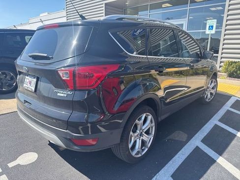 Used 2019 Ford Escape Titanium image 5