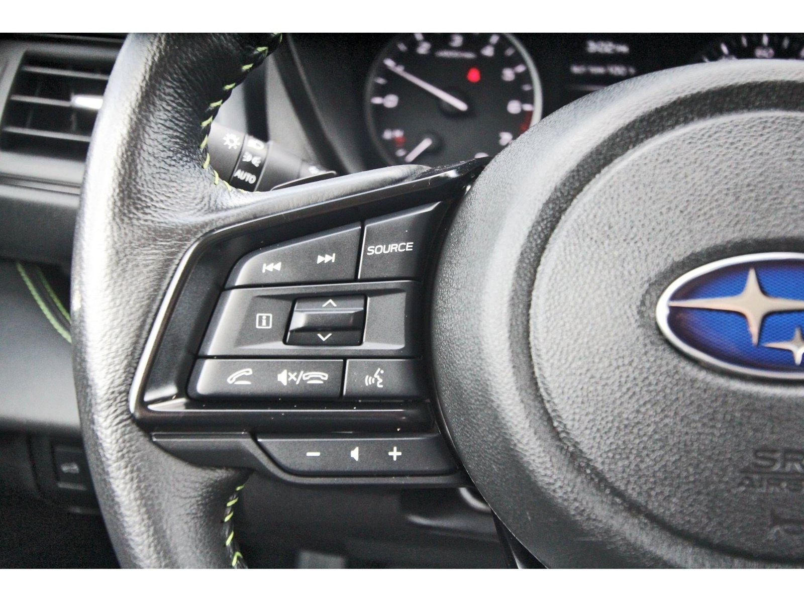 Certified 2025 Subaru Ascent Onyx Edition AWD/4WD image 16