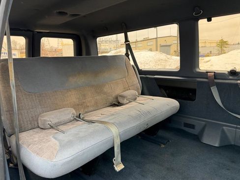 Used 1996 Ford E-150 and Econoline 150 XLT image 14