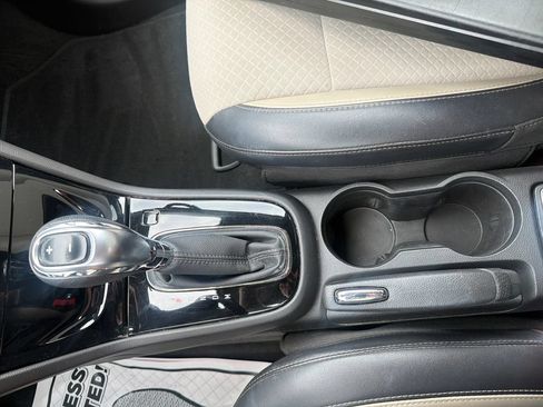 Used 2019 Buick Encore Preferred AWD/4WD image 19
