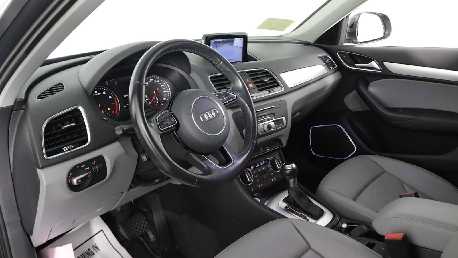 Used 2016 Audi Q3 2.0T Prestige AWD/4WD image 12