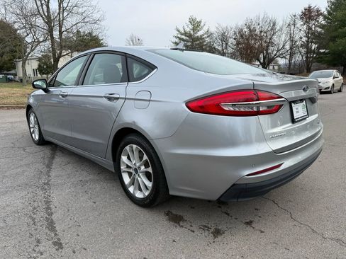 Used 2020 Ford Fusion SE image 6