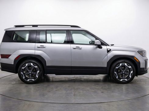 Used 2025 Hyundai Santa Fe SEL image 11