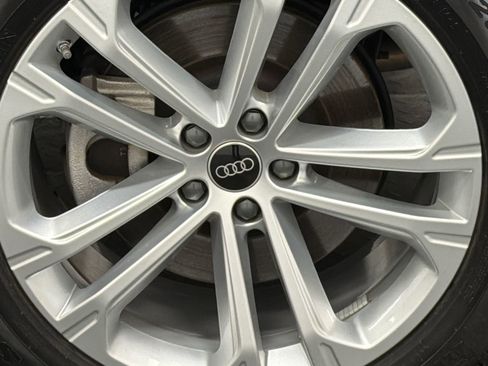 Used 2025 Audi Q7 3.0T Premium Plus AWD/4WD image 5