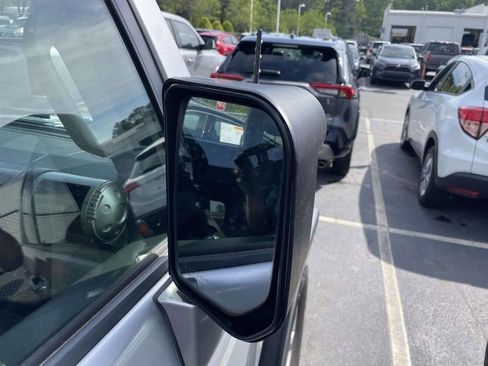 Used 2007 Toyota FJ Cruiser 4WD image 24