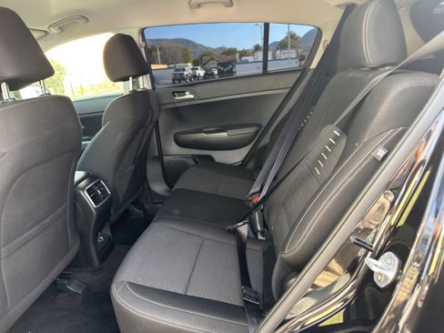 Used 2020 Kia Sportage LX w/ LX Popular Package image 17