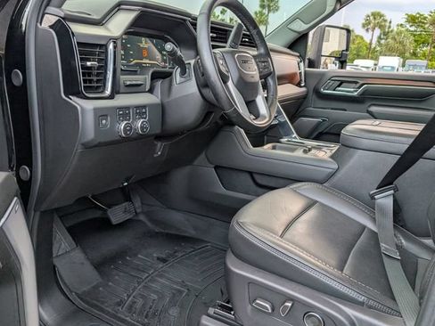 Used 2024 GMC Sierra 2500 Denali w/ Denali Reserve Package AWD/4WD image 8