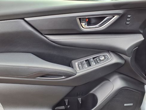 Certified 2025 Subaru Ascent Limited image 6