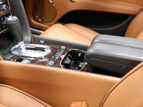 Used 2015 Bentley Flying Spur V8 AWD/4WD image 34