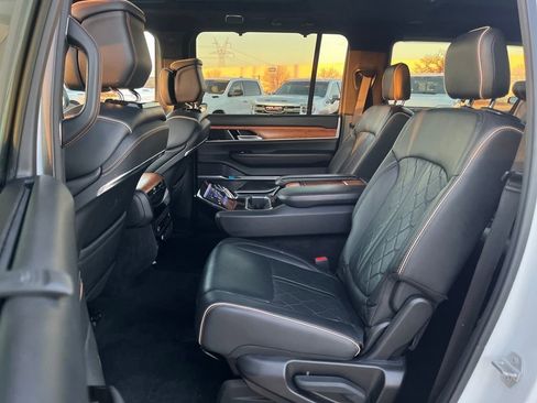 Used 2024 Jeep Grand Wagoneer L Series III image 35