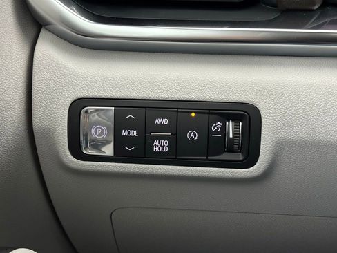 New 2026 GMC Terrain Denali w/ LPO, Black Badging Package image 25