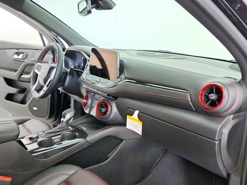 Used 2025 Chevrolet Blazer RS AWD/4WD image 30