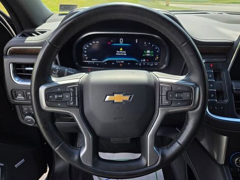 Used 2023 Chevrolet Suburban Premier AWD/4WD image 31