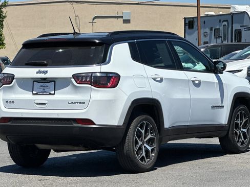 Used 2025 Jeep Compass Limited AWD/4WD image 4