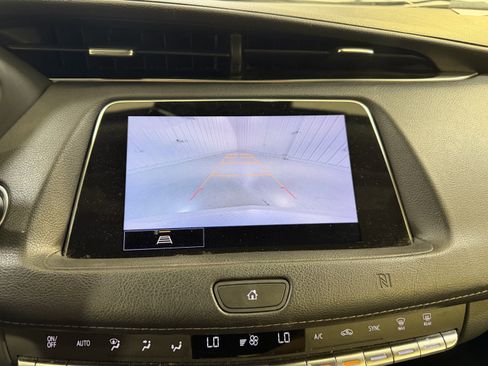 Used 2021 Cadillac XT4 Luxury w/ Driver Awareness Package FWD image 17