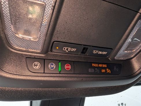 Used 2023 Buick Enclave Essence image 26