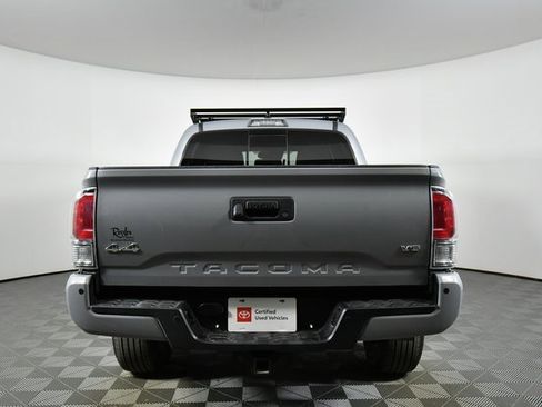 Used 2020 Toyota Tacoma Limited image 12