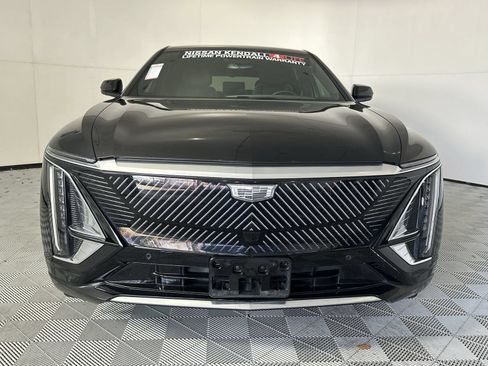 Used 2024 Cadillac Lyriq Tech RWD image 3