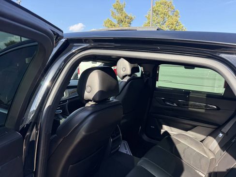Used 2018 Cadillac CT6 Luxury AWD/4WD image 9