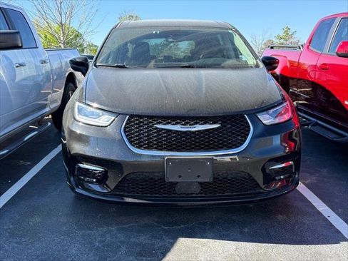 Certified 2023 Chrysler Pacifica Touring-L FWD image 21