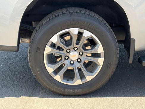 Used 2024 Chevrolet Silverado 1500 High Country RWD image 10