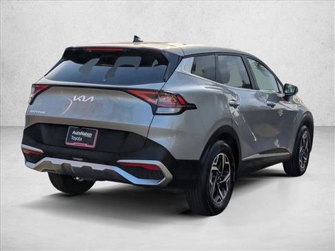 Used 2024 Kia Sportage LX image 5