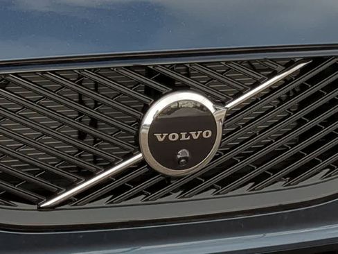Used 2026 Volvo XC60 B5 Plus w/ Protection Package Premier AWD/4WD image 11