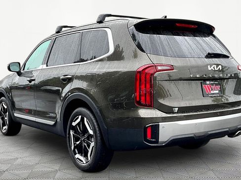 Used 2025 Kia Telluride S FWD image 4