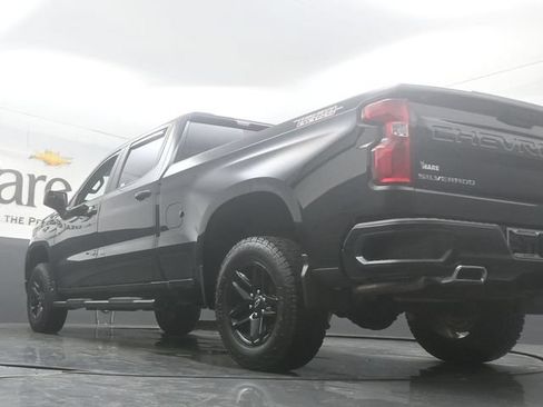 Used 2024 Chevrolet Silverado 1500 LT Trail Boss w/ Convenience Package II AWD/4WD image 5