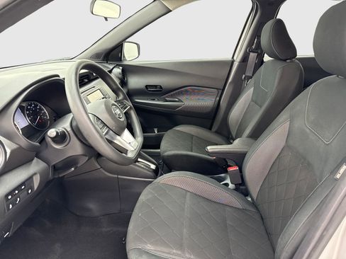 Used 2020 Nissan Kicks S FWD image 17