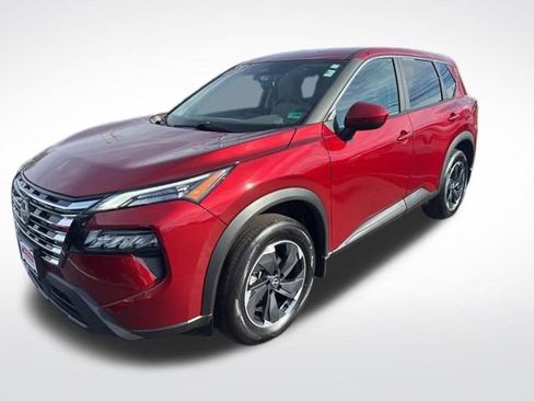 Used 2025 Nissan Rogue SV image 2