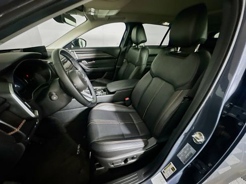 Used 2025 MAZDA CX-50 AWD 2.5 Hybrid w/ Premium Pkg image 13