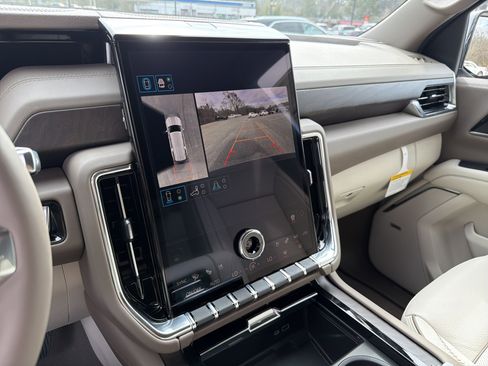 New 2026 GMC Yukon XL Denali image 32