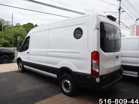 Used 2024 Ford Transit 250 148 Medium Roof RWD image 5