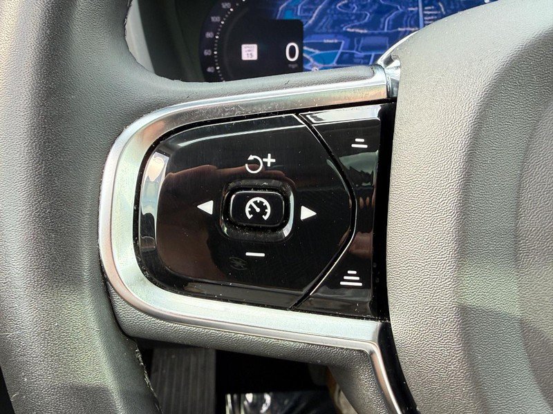 Certified 2024 Volvo XC60 B5 Plus w/ Protection Package Premier AWD/4WD image 19