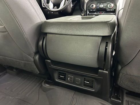 Used 2023 GMC Sierra 3500 SLE w/ SLE Convenience Package AWD/4WD image 14