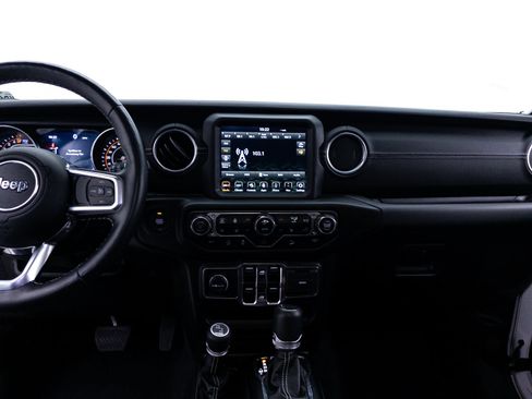 Used 2021 Jeep Wrangler Unlimited Sahara AWD/4WD image 10