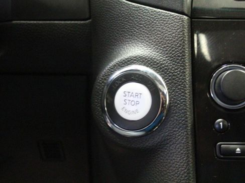 Used 2017 INFINITI QX70 AWD w/ Premium Package image 14