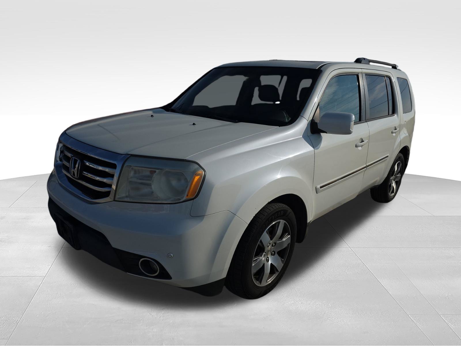 Used 2014 Honda Pilot Touring image 1