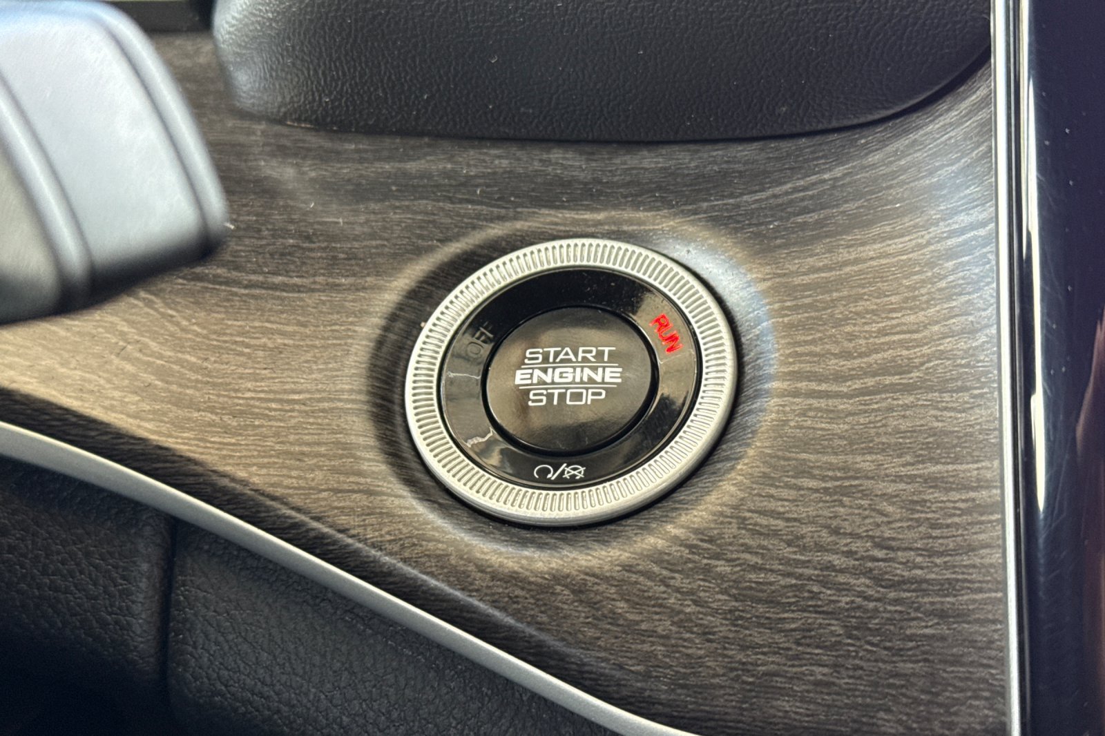 Used 2024 Jeep Grand Cherokee Limited RWD image 33