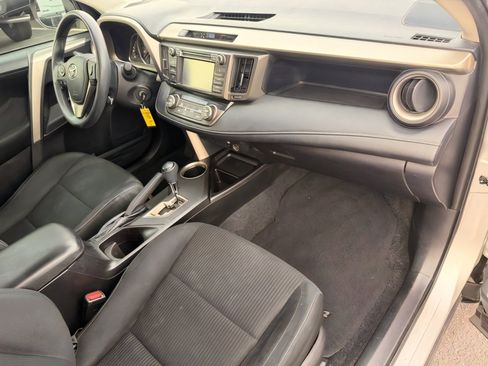 Used 2013 Toyota RAV4 XLE image 10