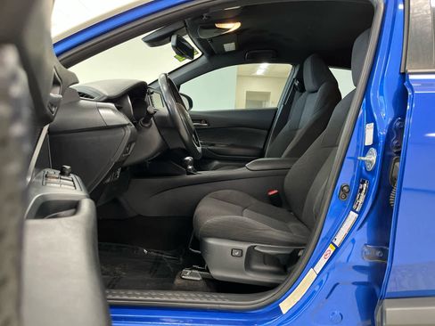 Used 2018 Toyota C-HR XLE image 14