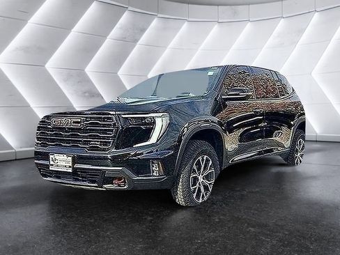 Used 2025 GMC Acadia AT4 w/ Luxury Package image 1