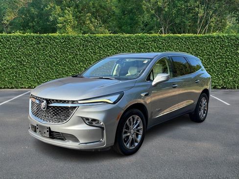 Used 2023 Buick Enclave Avenir w/ Avenir Technology Package AWD/4WD image 8