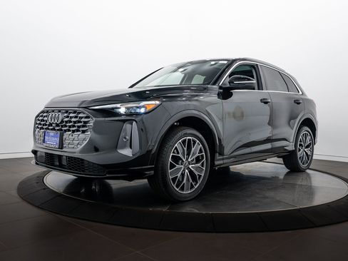 Used 2025 Audi Q5 Premium Plus w/ Premium Plus AWD/4WD image 7