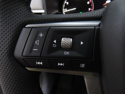 New 2025 Mitsubishi Outlander SE image 12