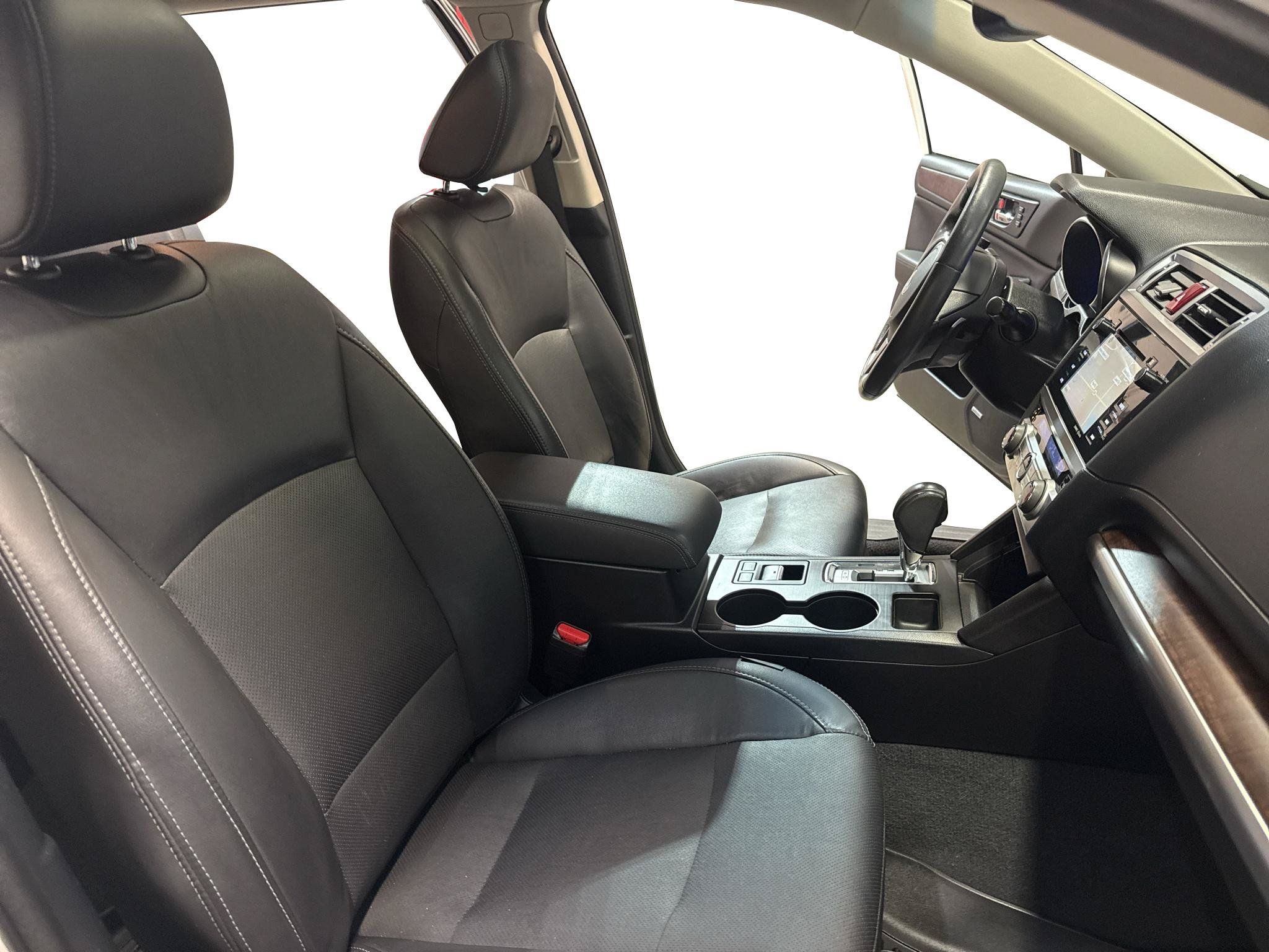 Used 2016 Subaru Outback 2.5i Limited AWD/4WD image 17