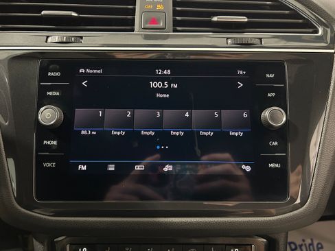 Used 2019 Volkswagen Tiguan SEL R-Line AWD/4WD image 5