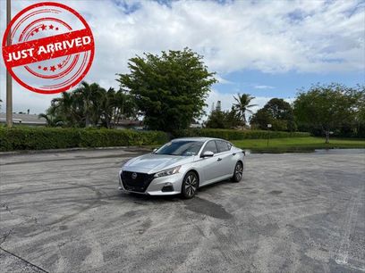 Used 2021 Nissan Altima 2.5 SV